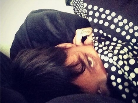 rihanna, chris brown dating news: instagram photos, 